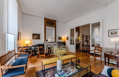 Bordeaux City Centre Apartment | Bordeaux city center: Elegance, calm and authenticity
