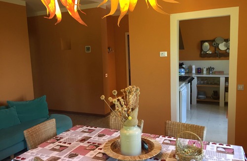 Gardola Apartment | BORGO PARADISO - STELLA Charming 2-bedroom Apt in 15 acre parkland Pet friendly