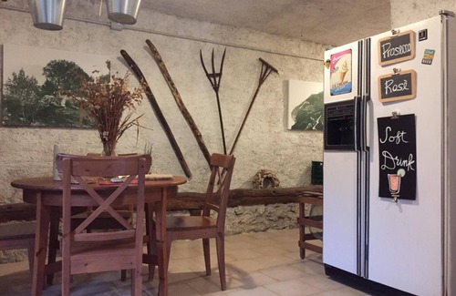 Gardola Apartment | BORGO PARADISO - STELLA Charming 2-bedroom Apt in 15 acre parkland Pet friendly