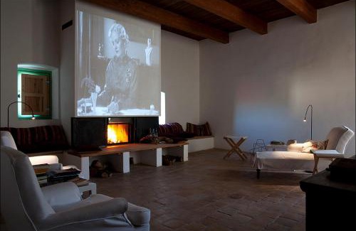 Strongoli House | BORGO PETELIA, Casa Centro, Antica abitazione calabrese con giardino, ristrutturata