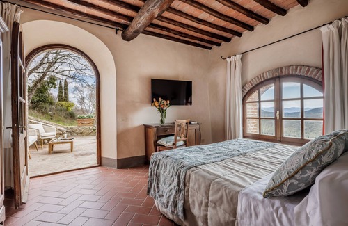 Radda in Chianti Hotel | Borgo Vescine