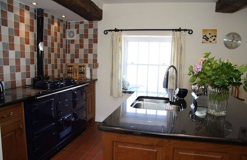 Llanfaethlu Apartment | Borthwen Farmhouse - a dog that sleeps 10 guests in 5 bedrooms