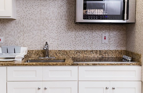 Eastwood Park Apartment | Botanic Bliss Living in Kingston