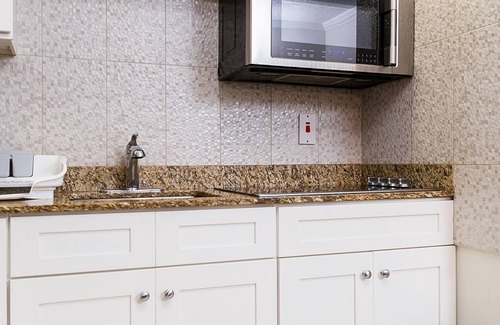 Eastwood Park Apartment | Botanic Bliss Living in Kingston