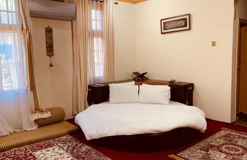 Gilgit-Baltistan Bed & Breakfast | Bottleneck Lodges