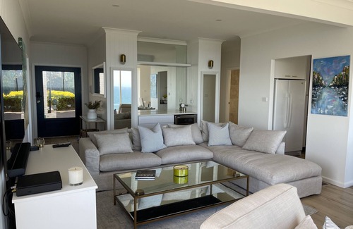 Killcare Heights House | Bouddi Ocean View Hideaway, 3 bedrooms