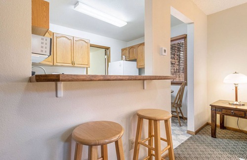 Estes Park Condo | Boulder Brook - Country Suite 19 - Beautiful Setting on Fall River