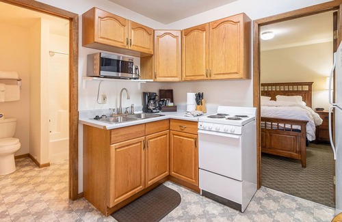 Estes Park Condo | Boulder Brook - Country Suite 19 - Beautiful Setting on Fall River