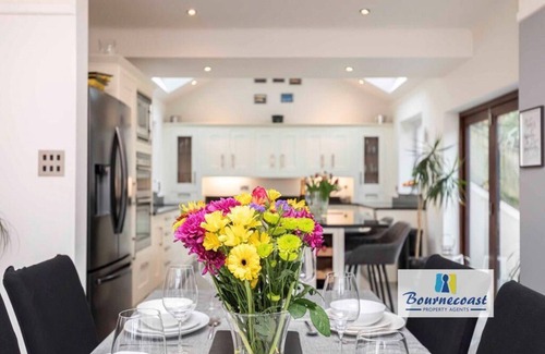 Canford Cliffs House | BOURNECOAST: MODERN FAMILY HOME IN A GOOD LOCATION NEAR BEACH AND SHOPS - HB9556