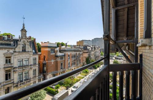 Zurenborg Apartment | Boutique Baron Osy Suite First Terrace