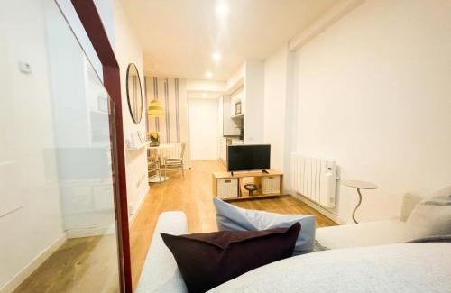 Collblanc y La Torrassa Apartment | Boutique Llobregat