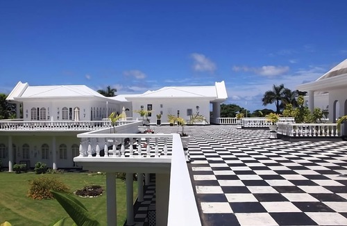 Port Antonio Apartment | Boutique Hotel in Port Antonio, Jamaica! Comes with FREE Parking & Breakfast!