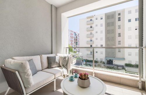 Vranjic Apartment | Boutique Soft Tones with Balcony and Secured Garage