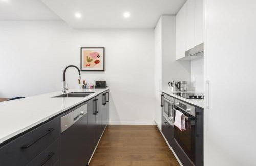 Kingston Apartment | Boutique Unit with Huge Terrace near Cafes & Shops