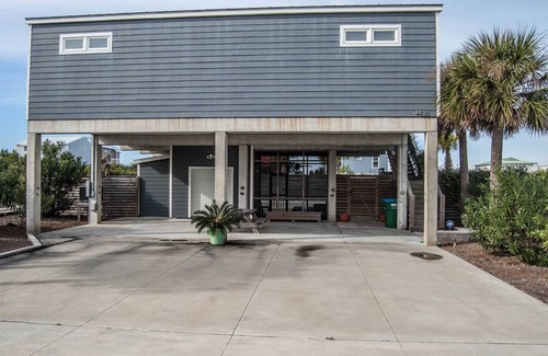 Cape San Blas House | Bow Wow Bungalow - Gulf View, Pet Friendly, Lap Pool, Save 15% on 25' Bookings!