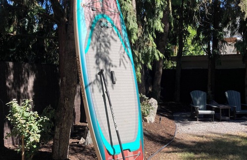 South Pandosy House | Boyce-Gyro Beach Retreat (Right across from the beach!)