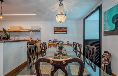 Barra da Tijuca Apartment | House-style apartment in Largo da Barra