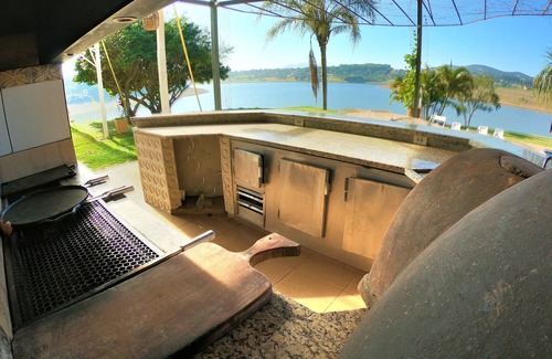 Sete Pontes House | Chacara pe na areia 500 mts de prainha particular 12 suítes, campo futebol 50h