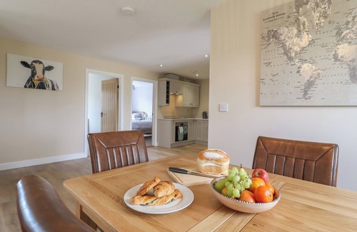 Saint Osyth Cottage | BRAMLEY COTTAGE, family friendly, with a garden in St. Osyth