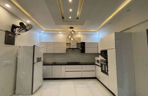 D.H.A. House | Brand new building with 8 bedrooms, 6 bathroom, 3 kitchen with luxury appliances