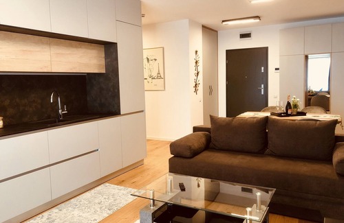 Cluj-Napoca Apartment | Brand new centrally-located place, with free parking.