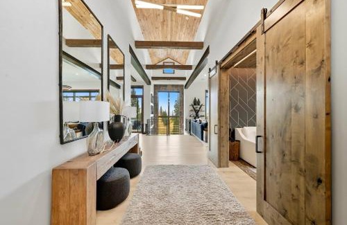 Three Peaks House | Brand New Eagles Nest Property