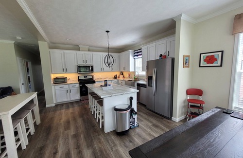 Lake Milton House | Brand new lake front house with private dock. Come visit the Loon's Nest
