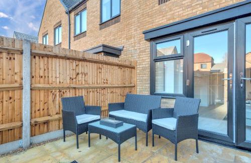 Ebbsfleet Valley House | Brand New Luxurious 3bed House by AYMONS HAVEN