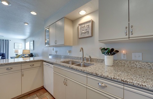 Branson Condo | Branson Condo on Fairway: Steps From Resort Pools!