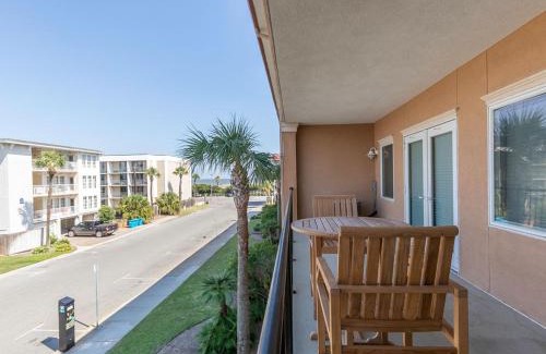 Tybee Island Apartment | Brass Rail 206