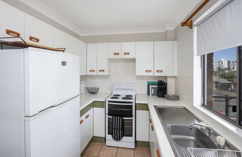Forster Apartment | Breakers 6 - Beach View