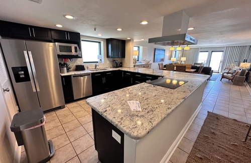 Destin Condo | "Breakers East 801"~Gulf Front~2BR/2BA~END UNIT Beach setup included