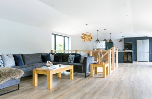 Polzeath House | BREAKERS VIEW, family friendly, luxury holiday cottage in Polzeath