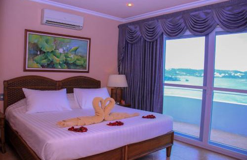 Manoc-Manoc Resort | Breakfast at Monaco - Palais Boracay