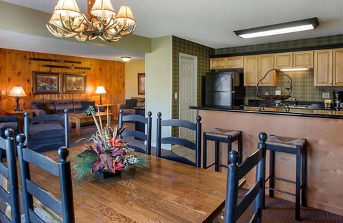 Banner Elk Condo | Breathe in Fresh Mountain Air in this 2BD resort condo with amenities onsite