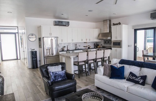 Puerto Penasco House | Breathtaking Custom Home in Sandy Beach with Great Amenities!