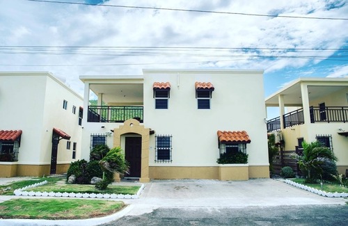 Portmore House | Breathtaking Oceanfront Views