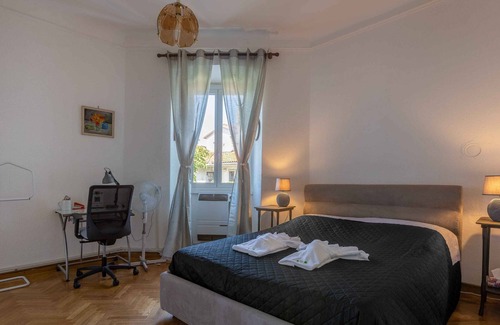 San Giovanni-Chiadino-Rozzol Apartment | Breathtaking view of the endless sea, peaceful oasis in the green