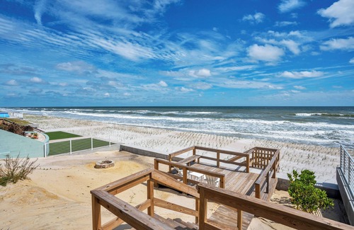 Wilbur-By-The-Sea House | Breathtaking Views Await You at This 3 Bedroom Oceanfront Home