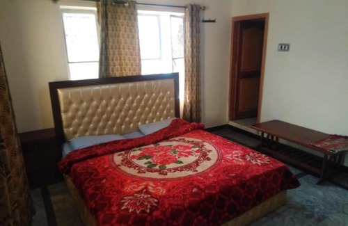 Dhirkot Hotel | Breeze Inn Guest House Khanspur Ayubia