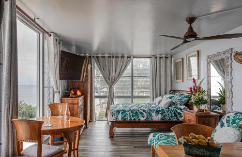 Punaluu Apartment | Breezy Beachfront Bali-Style Haven 180 Degree OceanView