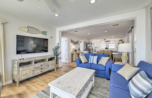 Hollywood Beach Cottage | Breezy PCB Retreat w/Direct Beach Access!