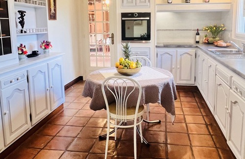 Brignogan-Plage Villa | Bretton Stone Villa nearby the beatiful sandy beaches palmtree garden