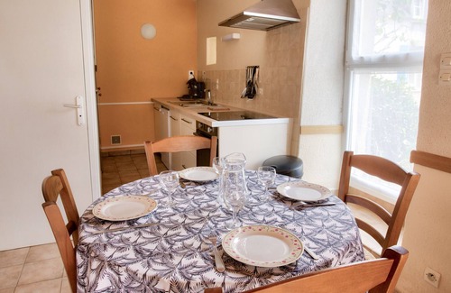 Plogastel-Saint-Germain Ski Chalet | Breton penty for 4 in Plougastel St Germain