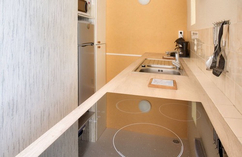 Plogastel-Saint-Germain Ski Chalet | Breton penty for 4 in Plougastel St Germain