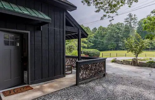 Cashiers Cottage | Brewer's Cottage at our Boutique & Brewery