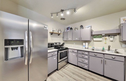Brian Head Condo | Brian Head Village M4 cozy condo close to lifts in Brian Head - Dog Friendly