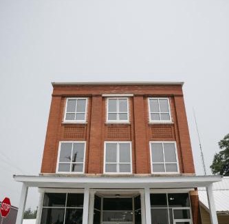 Camp Point Hotel | Bricktown Inn