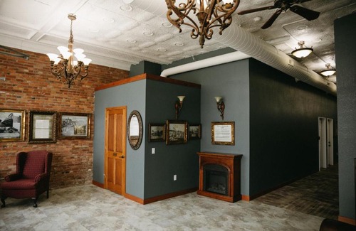 Camp Point Hotel | Bricktown Inn
