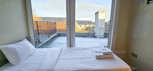 MacMerry House | Bridge St Guest House - Rooms Only